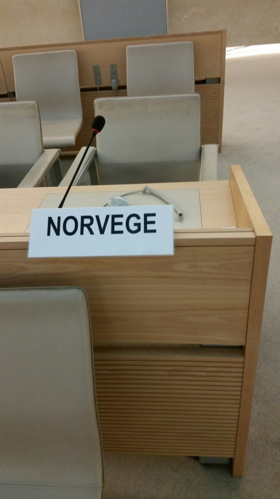 Møte om bindende retningslinjer for næringslivet